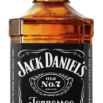 Vanwege het unieke charcoal mellowing proces is Jack Daniel's geen bourbon, maar een Tennessee Whiskey. Daarbij wordt iedere druppel in 10 dagen gefilterd door een 3 meter dikke laag houtskool. Jack Daniel's is de enige grote distilleerderij die de whiskey vervolgens laat rijpen in zelfgemaakte, nieuw verkoolde vaten van Amerikaans eikenhout. De whiskey gaat kleurloos in het vat. Jaren later zal er een prachtige amberkleurige whiskey uitvloeien met evenwichtige tonen van karamel, eiken en vanille. Je drinkt Jack Daniel’s Tennessee Whiskey neat, on-the-rock’s of in de verfrissende highball cocktail Jack & Cola: The Legendary Mix.

Soort
Blend
Inhoud - % Vol
70CL - 40,00%
Smaak
Rijp Fruit, Rokerig en Stroop
Land
Verenigde Staten

